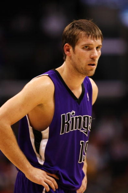 LOS ANGELES - NOVEMBER 12:  Beno Udrih #19 of the Sacramento Kings looks on during the game with the Los Angeles Clippers on November 12, 2008 at Staples Center in Los Angeles, California. The Kings won 103-98.   NOTE TO USER: User expressly acknowledges 