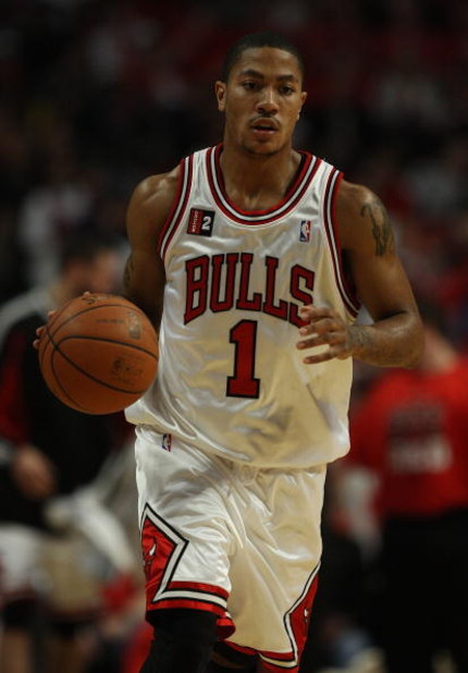 CHICAGO - APRIL 26: Derrick Rose #1 of the Chicago Bulls brings the ball upcourt against the Boston Celtics in Game Four of the Eastern Conference Quarterfinals during the 2009 NBA Playoffs at the United Center on April 26, 2009 in Chicago, Illinois. The 