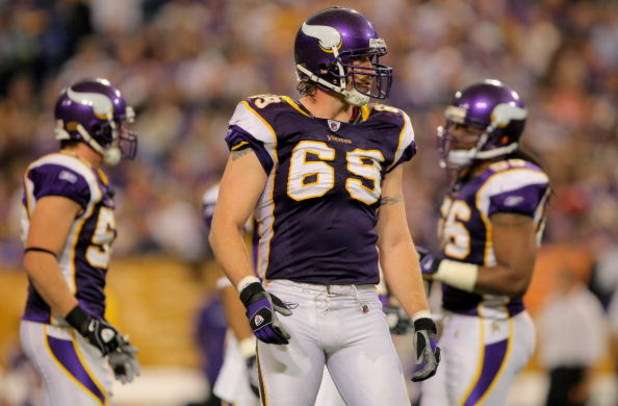 MINNEAPOLIS - OCTOBER 18:  Defensive end Jared Allen #69 of the Minnesota Vikings perpares for action against the Baltimore Raven during NFL action at Hubert H. Humphrey Metrodome on October 18, 2009 in Minneapolis, Minnesota. The Vikings defeated the Rav