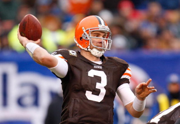 CLEVELAND - NOVEMBER 30:  Quarterback Derek Anderson #3 of the Cleveland Browns passes the ball during their NFL game against the Indianapolis Colts on November 30, 2008 at Cleveland Browns Stadium in Cleveland, Ohio. The Colts defeated the Browns 10-6.  