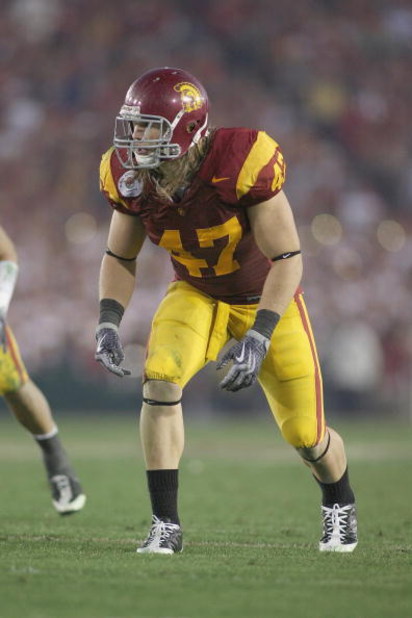 PASADENA, CA - JANUARY 1:  Clay Matthews #47 of the USC Trojans lines up against the Penn State Nittany Lions on January 1, 2009 at the Rose Bowl in Pasadena, California.  USC won 38-24.  (Photo by Jeff Golden/Getty Images)