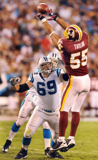 Carolina Panthers offensive tackle Jordan Gross (69) blocks New