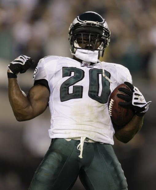 PHILADELPHIA - SEPTEMBER 21: Brian Dawkins #22 of the Philadelphia Eagles celebrates recovering a fumble and the sack of Ben Roethlisberger #7 of the Pittsburgh Steelers during the second half on September 21, 2008 at Lincoln Financial Field in Philadelph