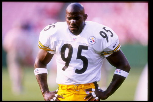 2 Aug 1997:  Defensive end Greg Lloyd #95 of the Pittsburgh Steelers during the Steelers 28-14 win over the Kansas City Chiefs at Arrowhead Stadium in Kansas City, Missouri. Mandatory Credit: Stephen Dunn  /Allsport