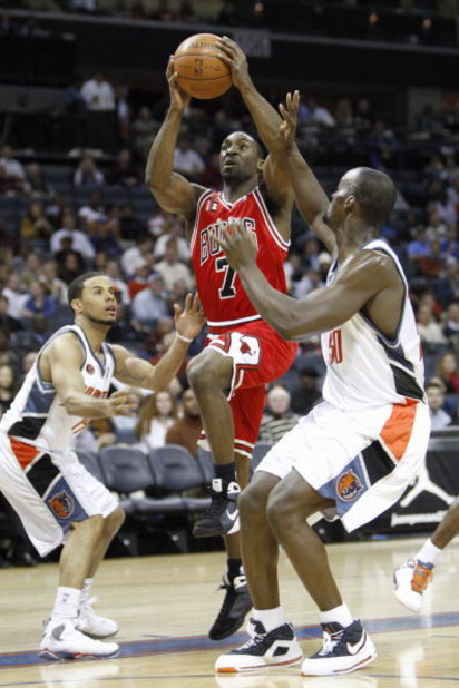 CHARLOTTE, NC - MARCH 3:  Ben Gordon #7 of the Chicago Bulls makes a layup against the Charlotte Bobcats during their game at Time Warner Cable Arena on March 3, 2009 in Charlotte, North Carolina.  NOTE TO USER: User expressly acknowledges and agrees that