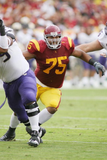 LOS ANGELES - NOVEMBER 1:  Fili Moala #75 of the USC Trojans rushes against the Washington Huskies on November 1, 2008 at the Los Angeles Memorial Coliseum in Los Angeles, California.  USC won 56-0.  (Photo by Jeff Golden/Getty Images)