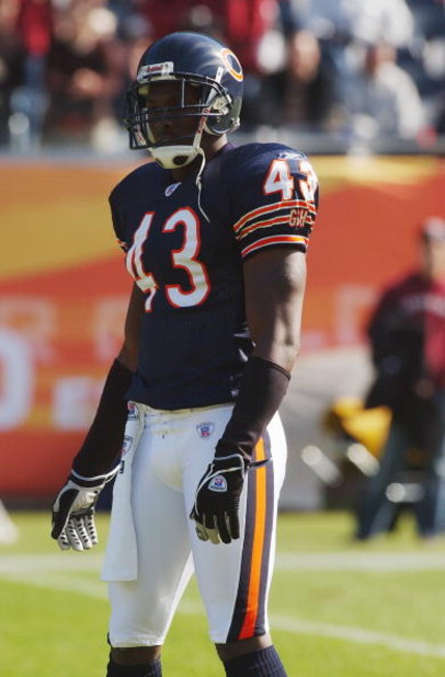 CHICAGO - OCTOBER 17:  Saftey Mike Green #43 of the Chicago Bears stands on the field during the game with the Washington Redskins on October 17, 2004 at Soldier Field in Chicago, Illinois. The Redskins defeated the Bears 13-10. (Photo by Jonathan Daniel/