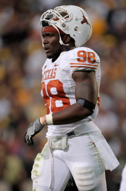 BOULDER, CO - OCTOBER 04:  Brian Orakpo #98 of the Texas Longhorns awaits action against the Colorado Buffaloes at Folsom Field on October 4, 2008 in Boulder, Colorado. Texas defeated Colorado 38-14.  (Photo by Doug Pensinger/Getty Images)