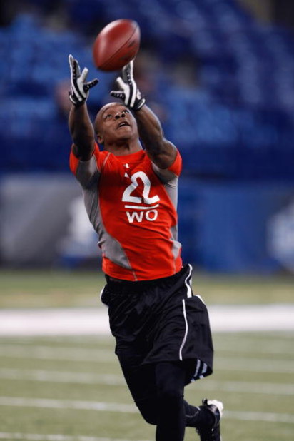 INDIANAPOLIS, IN - FEBRUARY 22:  Wide receiver Jeremy Maclin of Missouri catches the football during the NFL Scouting Combine presented by Under Armour at Lucas Oil Stadium on February 22, 2009 in Indianapolis, Indiana. (Photo by Scott Boehm/Getty Images)