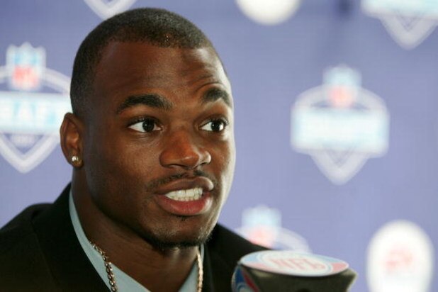 NEW YORK - APRIL 26: Running back Adrian Peterson of Oklahoma University talks with the media during the NFL Draft Media Luncheon held at Chelsea Piers on April 26, 2007 in New York City. (Photo by Chris McGrath/Getty Images)