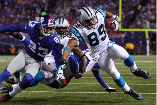 EAST RUTHERFORD, NJ - DECEMBER 21: Wide receiver Steve Smith #89 of the Carolina Panthers catches a pass just shy of the end zone against the New York Giants on December 21, 2008 at Giants Stadium in East Rutherford, New Jersey. (Photo by Jim McIsaac/G
