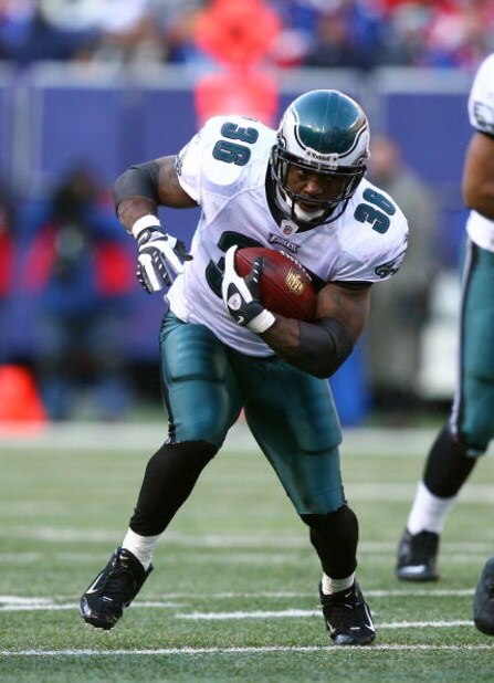 EAST RUTHERFORD, NJ - JANUARY 11: Brian Westbrook #36 of the Philadelphia Eagles runs with the ball during the NFC Divisional Playoff Game against the New York Giants on January 11, 2009 at Giants Stadium in East Rutherford, New Jersey. The Eagles defea