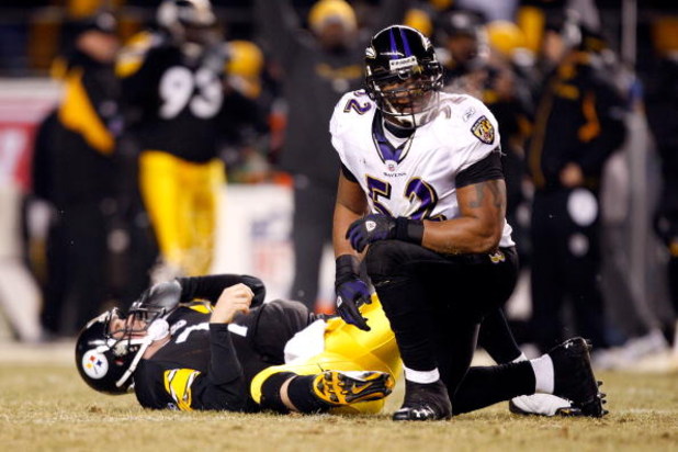 PITTSBURGH - JANUARY 18:  Ray Lewis #52 of the Baltimore Ravens kneels over Ben Roethlisberger #7 of the Pittsburgh Steelers as Roethlisberger grimaces after he was hit by Lewis during the AFC Championship game on January 18, 2009 at Heinz Field in Pittsb
