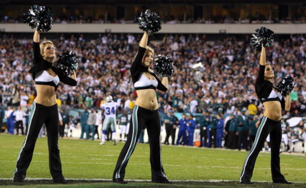 PHILADELPHIA - DECEMBER 28: Cheerleaders of the Philadelphia Eagles entertain the crowd after a touchdown against the Dallas Cowboys on December 28, 2008 at Lincoln Financial Field in Philadelphia, Pennsylvania.  (Photo by Jim McIsaac/Getty Images)