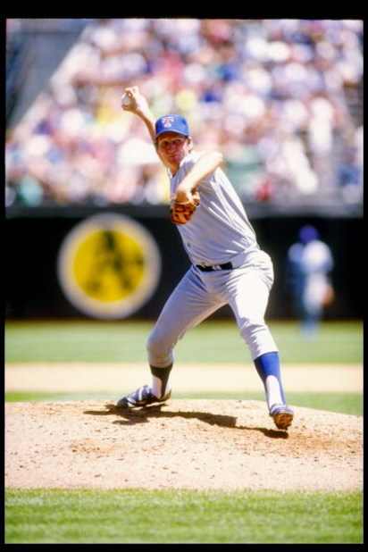 1990:  Pitcher Charlie Hough of the Texas Rangers prepares to throw the ball. Mandatory Credit: Otto Greule  /Allsport