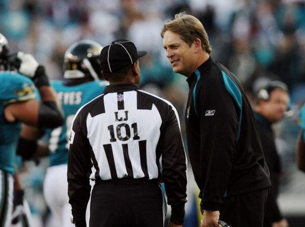 JACKSONVILLE, FL - NOVEMBER 16: Head coach Jack Del Rio of the Jacksonville Jaguars appeals to line judge Carl Johnson while taking on the Tennessee Titans at Jacksonville Municipal Stadium on November 16, 2008 in Jacksonville, Florida.  (Photo by Doug Be