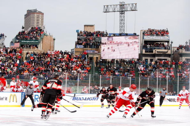 CHICAGO - JANUARY 01:  A general view of action between the Chicago Blackhawks and the Detroit Red Wings during the NHL Winter Classic at Wrigley Field on January 1, 2009 in Chicago, Illinois.  (Photo by Jamie Squire/Getty Images)