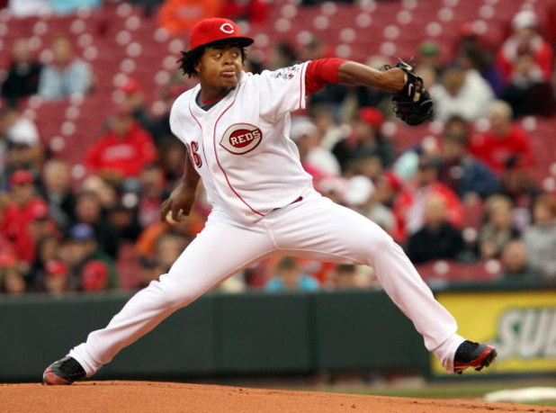 CINCINNATI, OH - APRIL 8: Edinson Volquez #36 of the Cincinnati Reds pitches against the New York Mets during the first inning at Great American Ballpark on April 8, 2009 in Cincinnati, Ohio. (Photo by Mark Lyons/Getty Images)