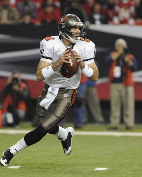 ATLANTA - DECEMBER 14: Quarterback Brian Griese #8 of the Tampa Bay Buccaneers sets to pass against the Atlanta Falcons at the Georgia Dome on December 14, 2008 in Atlanta, Georgia.  (Photo by Al Messerschmidt/Getty Images) 