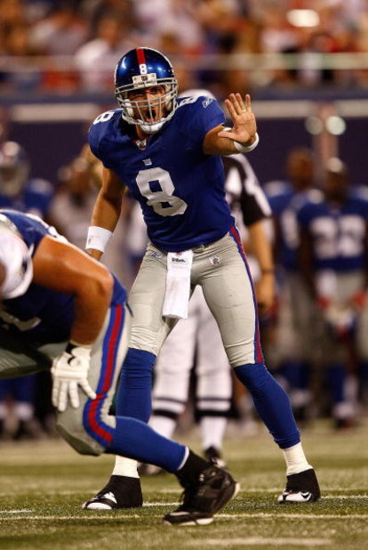 EAST RUTHERFORD, NJ - AUGUST 28:  Quarterback David Carr #8 of the New York Giants during a preseason game against the New England Patriots on August 28, 2008 at Giants Stadium in East Rutherford, New Jersey.  (Photo by Mike Ehrmann/Getty Images)