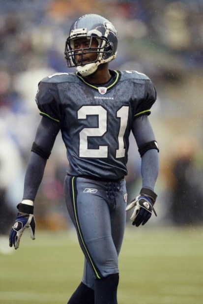 SEATTLE - NOVEMBER 12:  Cornerback Kelly Jennings #21 of the Seattle Seahawks during the NFL game against the St. Louis Rams at Qwest Field on November 12, 2006 in Seattle, Washington. The Seahawks won 24-22. (Photo by Otto Greule Jr/Getty Images)