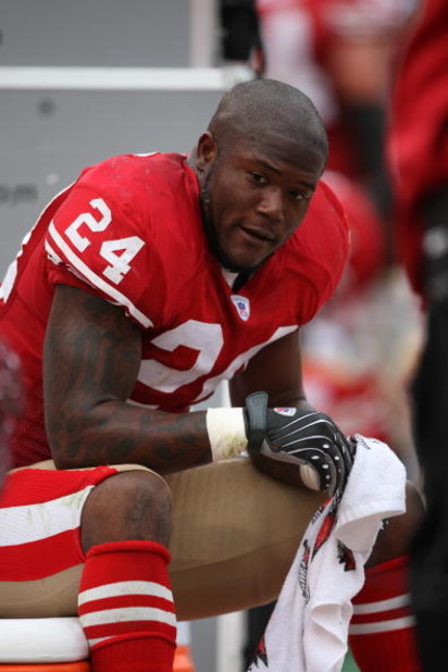 SAN FRANCISCO - NOVEMBER 18:  Michael Robinson #24 of the San Francisco 49ers looks on against the St. Louis Rams on November 18, 2007 at Monster Park in San Francisco, California. (Photo by Jed Jacobsohn/Getty Images)