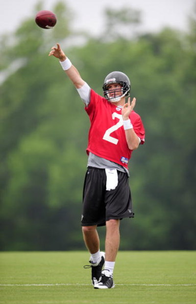 FLOWERY BRANCH, GA - MAY 9: Quarterback Matt Ryan #2 of the Atlanta Falcons attempts a pass during minicamp at the Falcons Complex on May 9, 2009 in Flowery Branch, Georgia.  (Photo by Paul Abell/Getty Images)