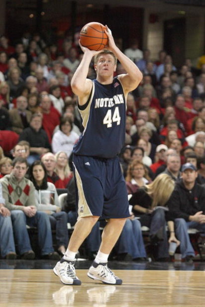 LOUISVILLE, KY - JANUARY 12:  Luke Harangody #44 of the Notre Dame Fighting Irish takes a shot during the Big East Conference game against the Louisville Cardinals on January 12, 2009 at Freedom Hall in Louisville, Kentucky.  (Photo by Andy Lyons/Getty Im