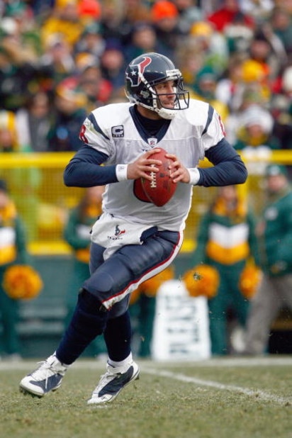 GREEN BAY - DECEMBER 7: Quarterback Matt Schaub #8 of the Houston Texans runs to pass the ball during the game against the Green Bay Packers at Lambeau Field on December 7, 2008 in Green Bay, Wisconsin. (Photo by: Jeff Gross/Getty Images)