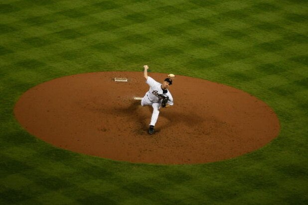 HOUSTON - APRIL 06: Roy Oswalt #44 of the Houston Astros pitches against the Chicago Cubs on Opening Day on April 6, 2009 at Minute Maid Park in Houston, Texas. (Photo by Chris Graythen/Getty Images)