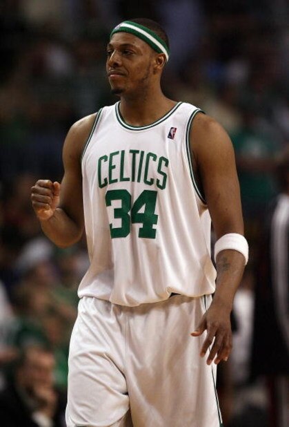 BOSTON - APRIL 28: Paul Pierce #34 of the Boston Celtics celebrates his shot against the Chicago Bulls in Game Five of the Eastern Conference Quarterfinals during the 2009 NBA Playoffs at TD Banknorth Garden on April 28, 2009 in Boston, Massachusetts. Th