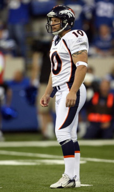INDIANAPOLIS - SEPTEMBER 30: Todd Sauerbrun #10 of the Denver Broncos gets ready to punt against the Indianapolis Colts during the NFL game on September 30, 2007 at the RCA Dome in Indianapolis, Indiana. (Photo by Andy Lyons/Getty Images)