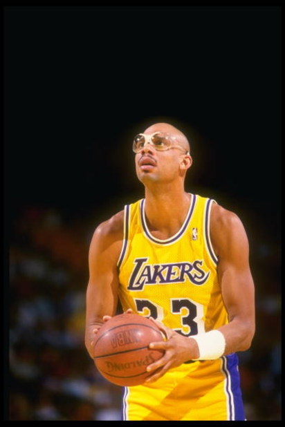 Mar 1988:  Center Kareem Abdul-Jabbar of the Los Angeles Lakers prepares to shoot the ball during a game against the Dallas Mavericks at Reunion Arena in Dallas, Texas. Mandatory Credit: Mike Powell  /Allsport Mandatory Credit: Mike Powell  /Allsport