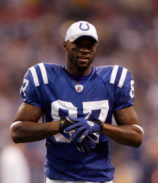INDIANAPOLIS - NOVEMBER 16:  Reggie Wayne #87 of the Indianapolis Colts warms up before the game against the Houston Texans at Lucas Oil Stadium on November 17, 2008 in Indianapolis, Indiana.  (Photo by Harry How/Getty Images)
