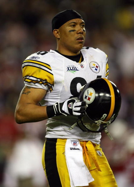 TAMPA, FL - FEBRUARY 01:  Wide receiver Hines Ward #86 of the Pittsburgh Steelers looks on against the Arizona Cardinals during Super Bowl XLIII on February 1, 2009 at Raymond James Stadium in Tampa, Florida.  (Photo by Jamie Squire/Getty Images)