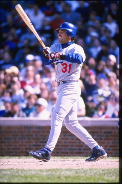 19 Apr 1998:  Catcher Mike Piazza of the Los Angeles Dodgers in action at the plate during the Dodgers 2-1 loss to the Chicago Cubs at Wrigley Field in Chicago, Illinois. Mandatory Credit: Jonathan Daniel  /Allsport