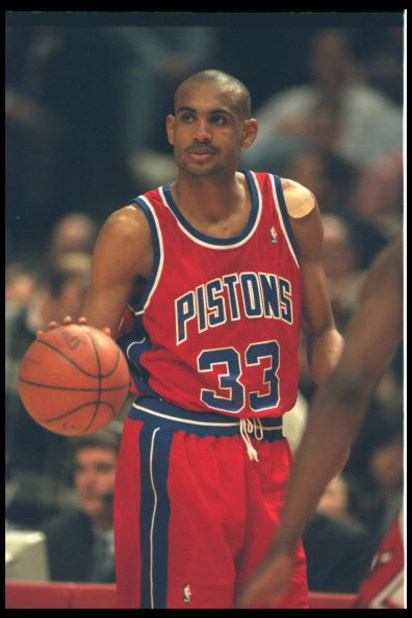 17 Feb 1995:  Forward Grant Hill of the Detroit Pistons finds an open lane and drives inside against the Chicago Bulls at the United Center in Chicago, Illinois.   Mandatory Credit:  Jonathan Daniel/Allsport