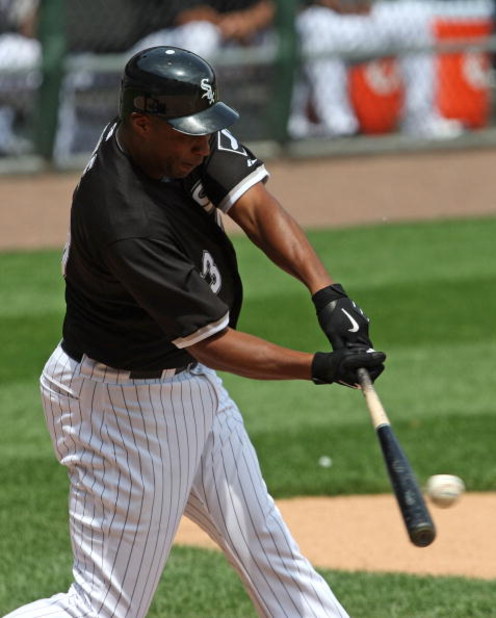 CHICAGO - JUNE 08: Jermaine Dye #23 of the Chicago White Sox hits a single against the Detroit Tigers on June 8, 2009 at U.S. Cellular Field in Chicago, Illinois. The Tigers defeated the White Sox 5-4. (Photo by Jonathan Daniel/Getty Images)