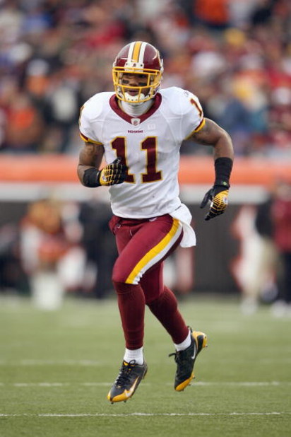 CINCINNATI - DECEMBER 14:  Devin Thomas #11 of the Washington Redskins runs on the field during the NFL game against the Cincinnati Bengals at Paul Brown Stadium December 14, 2008 in Cincinnati, Ohio. (Photo by Andy Lyons/Getty Images)