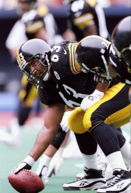 28 Sep 1997:  Center Dermontti Dawson #63 of the Pittsburgh Steelers in action during the Steelers 37-24 win over the Tennessee Oilers at Three Rivers Stadium in Pittsburgh, Pennsylvania. Mandatory Credit: Rick Stewart  /Allsport