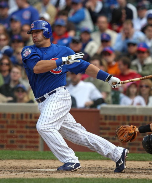 Former Cubs Geovany Soto & Aramis Ramírez Return to Wrigley Field, Throw  First Pitch While Mic'd Up 