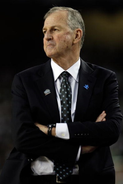 DETROIT - APRIL 04:  Head coach Jim Calhoun of the Connecticut Huskies reacts from the sideline while taking on the Michigan State Spartans during the National Semifinal game of the NCAA Division I Men's Basketball Championship at Ford Field on April 4, 2