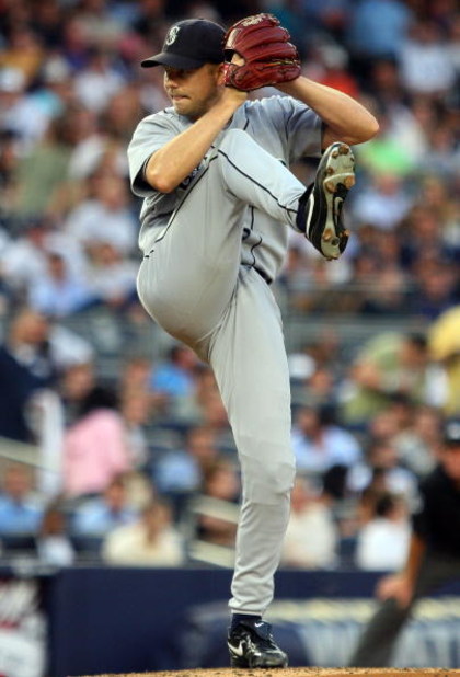 NEW YORK - JULY 01:  Jarrod Washburn #56 of the Seattle Mariners pitches against the New York Yankees on July 1, 2009 at Yankee Stadium in the Bronx borough of New York City.  (Photo by Jim McIsaac/Getty Images)