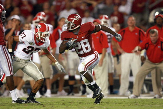 TUSCALOOSA, AL - SEPTEMBER 22:  Javier Arenas #28 of the Alabama Crimson Tide carries the ball against the Georgia Bulldogs at Bryant-Denny Stadium September 22, 2007 in Tuscaloosa, Alabama. Georgia defeated Alabama 26-23 in overtime. (Photo by Doug Benc/