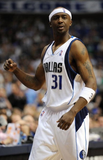 DALLAS - APRIL 25: Guard Jason Terry #31 of the Dallas Mavericks during play against the San Antonio Spurs in Game Four of the Western Conference Quarterfinals during the 2009 NBA Playoffs at American Airlines Center on April 25, 2009 in Dallas, Texas. N