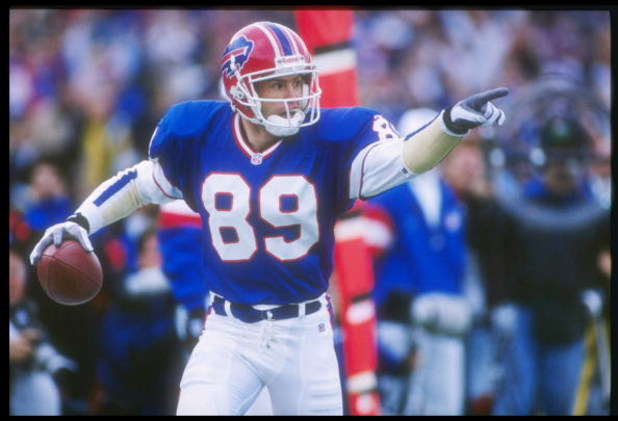 17 Nov 1996:  Wide receiver Steve Tasker of the Buffalo Bills runs down the field during a game against the Cincinnati Bengals at Rich Stadium in Orchard Park, New York.  The Bills won the game 31-17. Mandatory Credit: Rick Stewart  /Allsport