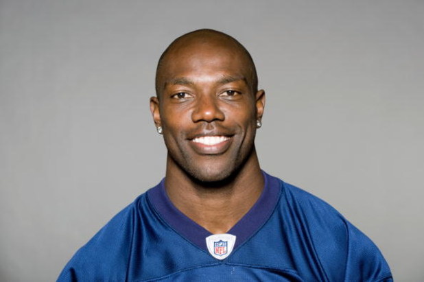 ORCHARD PARK, NY - 2009:  Terrell Owens of the Buffalo Bills poses for his 2009 NFL headshot at photo day in Orchard Park, New York. (Photo by NFL Photos)     