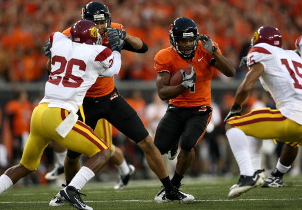 CORVALIS, OR - SEPTEMBER 25:  Jacquizz Rodgers #1 of the Oregon State Beavers runs with the ball against the Southern California Trojans at Reser Stadium on September 25, 2008 in Corvalis, Oregon.  (Photo by Jonathan Ferrey/Getty Images)
