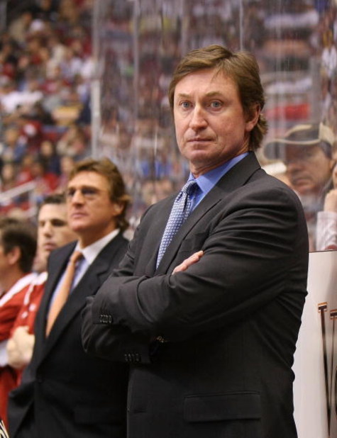 GLENDALE, AZ - FEBRUARY 28:  Head Coach Wayne Gretzky of the Phoenix Coyotes manages his team from behind the bench during his game against the St. Louis Blues on February 28, 2009 at the Jobing.com Arena in Glendale, Arizona.  (Photo by Bruce Bennett/Get
