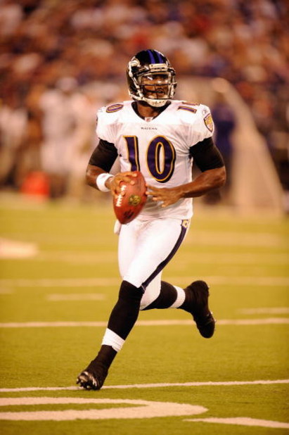 BALTIMORE, MD - AUGUST 13:  Troy Smith #10 of the Baltimore Ravens looks to throw the ball during a NFL preseason football game against the Washington Redskins on August 13, 2009 at M & T Bank Stadium in Baltimore, Maryland.   (Photo by Mitchell Layton/Ge